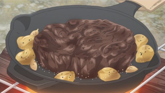 アニメ ゆるキャン 第06話 お肉と紅葉と謎の湖より画像引用 リンのおじいちゃん スキレット Sキャンプ ウォーカー
