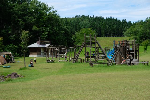 1泊で32時間滞在できる遊び満載のキャンプ場 鮭川村エコパークキャンプ場 山形 Camp Walker キャンプ ウォーカー